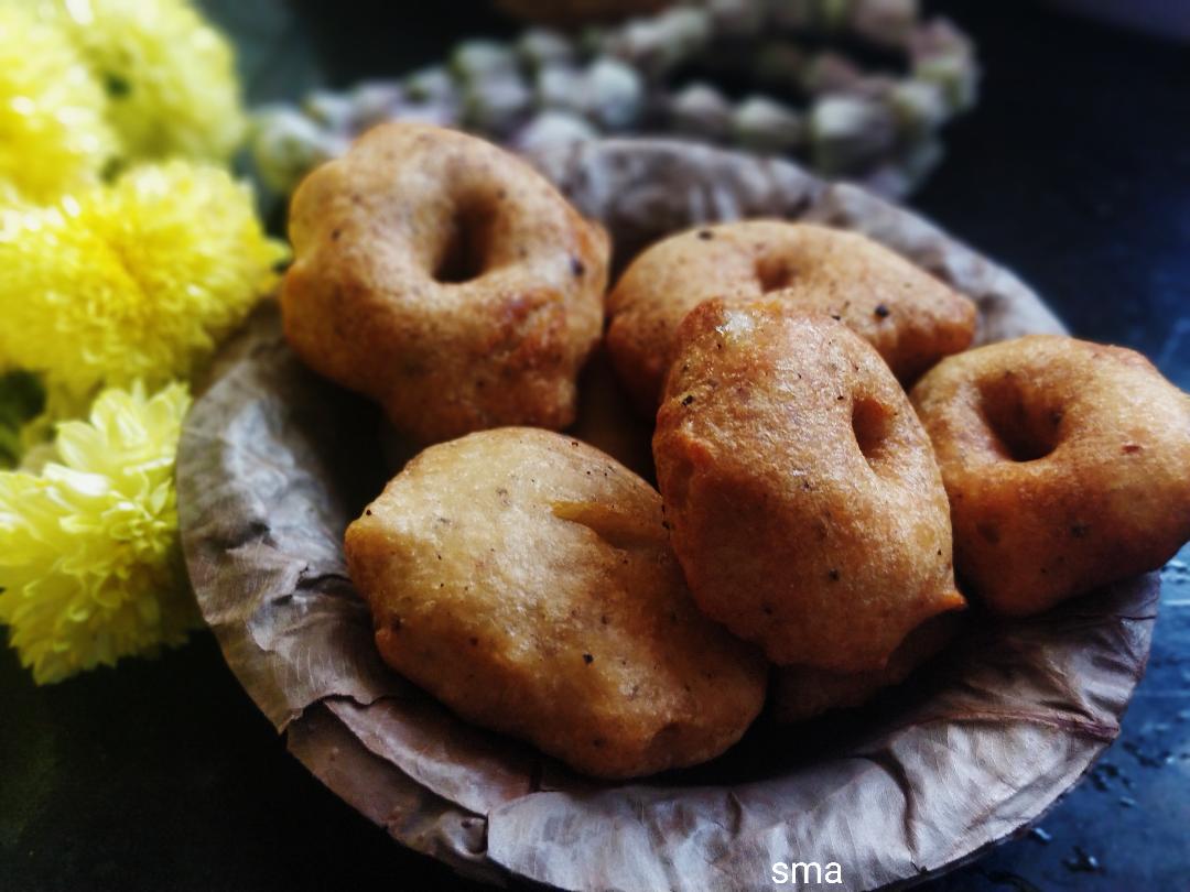 Milagu Ulundhu Vadai/ Pepper Blackgram dal Vadai – Cook & See